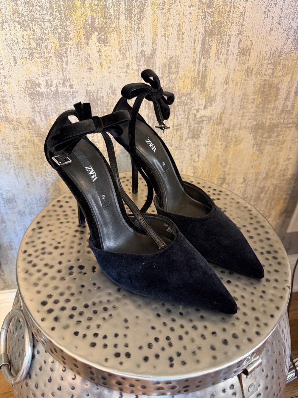 ZARA Black Suede Pointed Toe Ankle Tie Stiletto Heels size 38